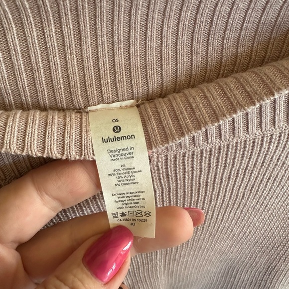 Lululemon Forward flow cape in mauve pink - Picture 6 of 7